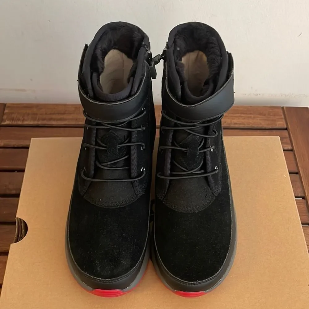 UGG Arren Weather Kid’s Boots Black Kid Size 5Y